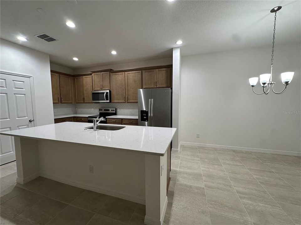 For Sale: $437,309 (4 beds, 2 baths, 1867 Square Feet)