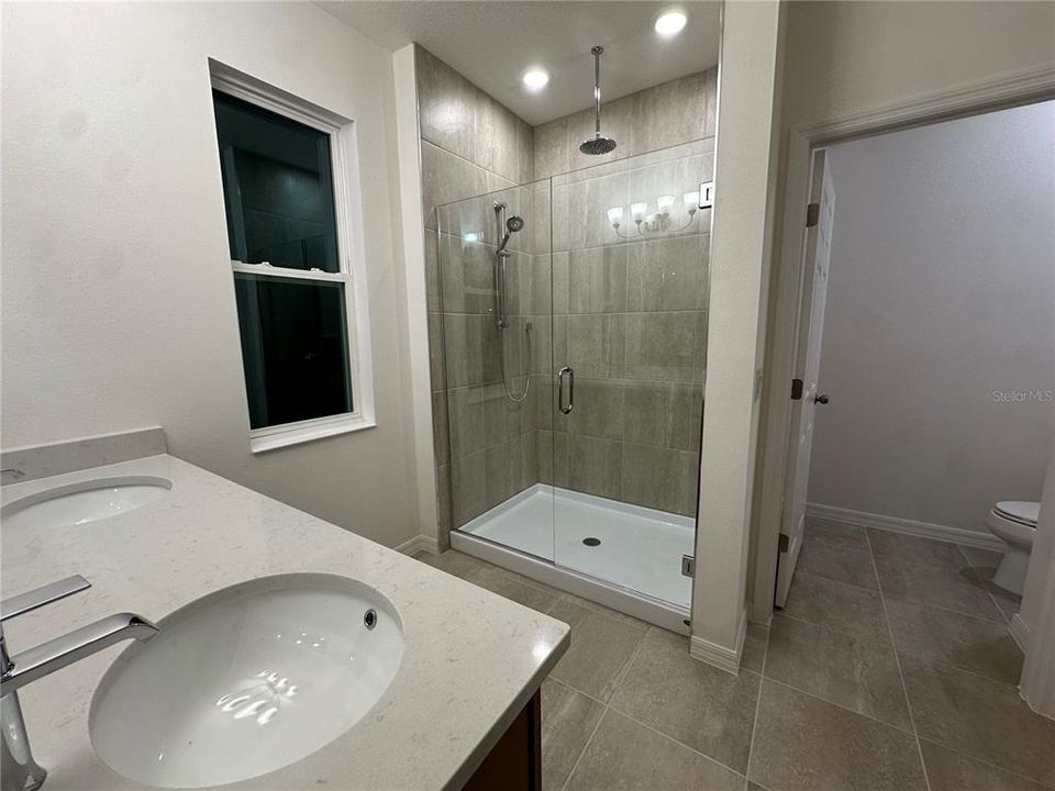 For Sale: $437,309 (4 beds, 2 baths, 1867 Square Feet)