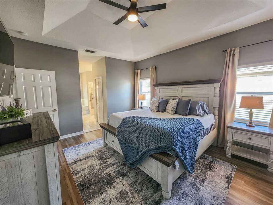 For Sale: $369,900 (3 beds, 2 baths, 1979 Square Feet)