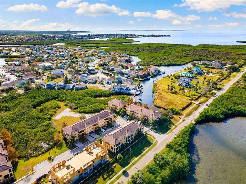 For Sale: $500,000 (3 beds, 3 baths, 2510 Square Feet)