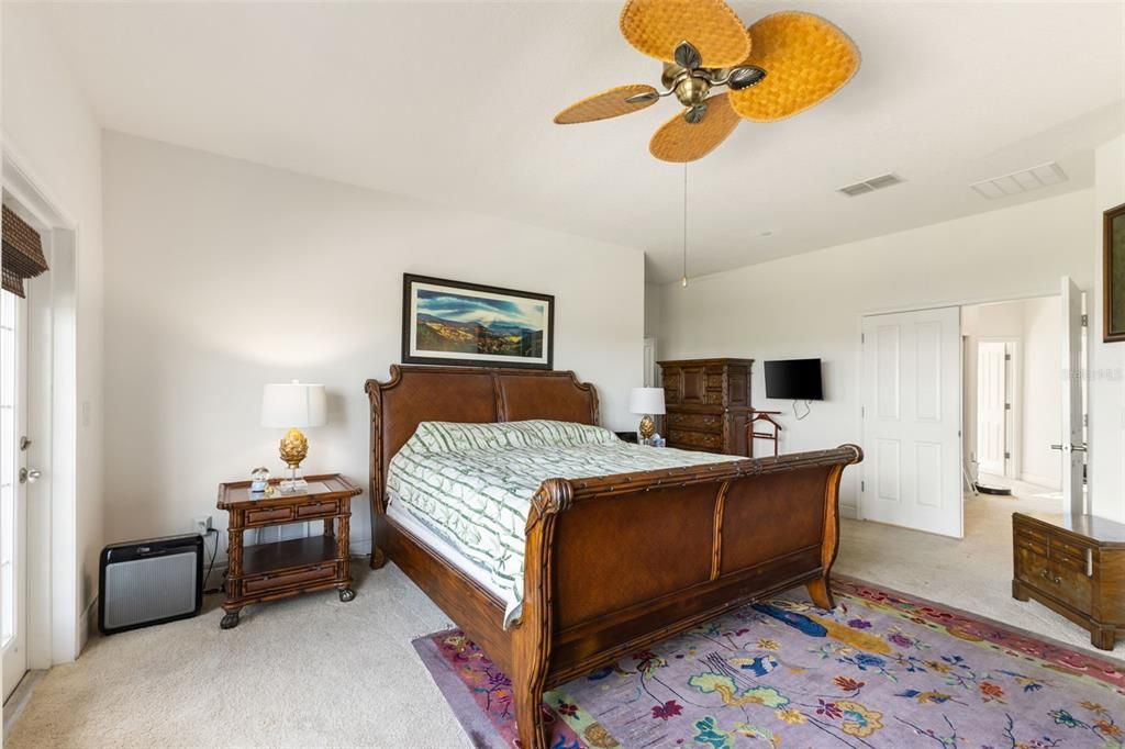 For Sale: $500,000 (3 beds, 3 baths, 2510 Square Feet)