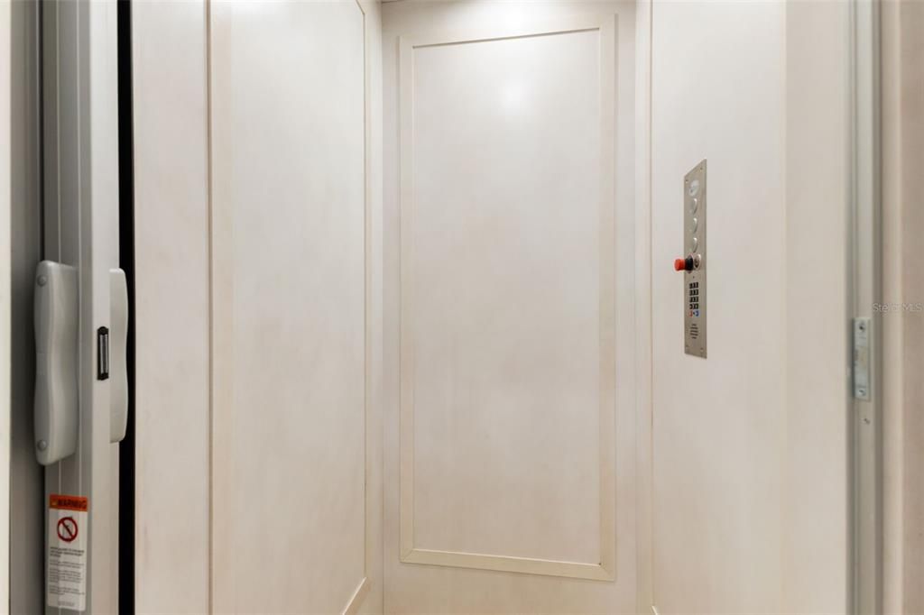 For Sale: $500,000 (3 beds, 3 baths, 2510 Square Feet)