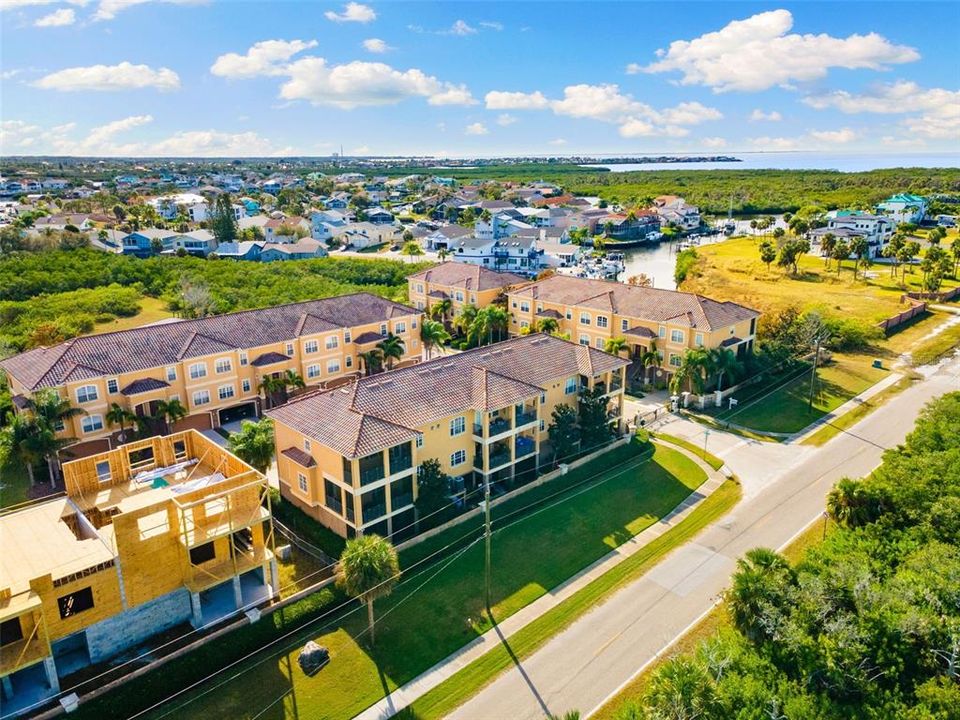 For Sale: $500,000 (3 beds, 3 baths, 2510 Square Feet)