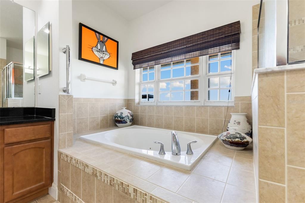 For Sale: $500,000 (3 beds, 3 baths, 2510 Square Feet)