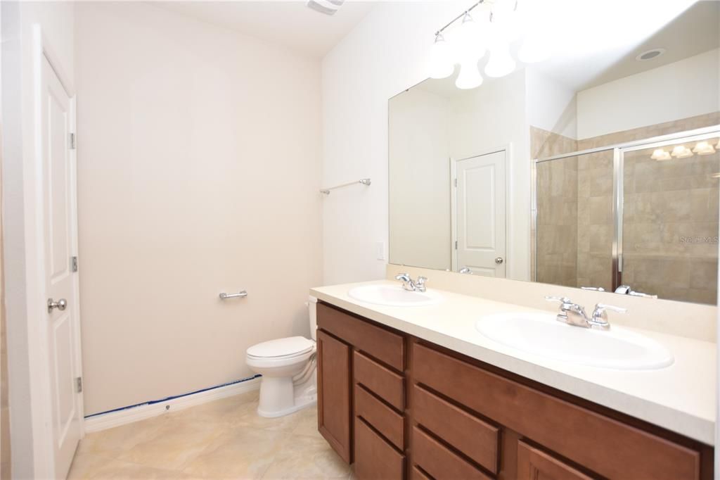 В аренду: $2,160 (4 спален, 3 ванн, 1830 Квадратных фут)