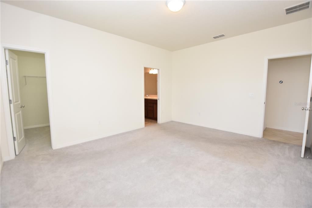 В аренду: $2,160 (4 спален, 3 ванн, 1830 Квадратных фут)