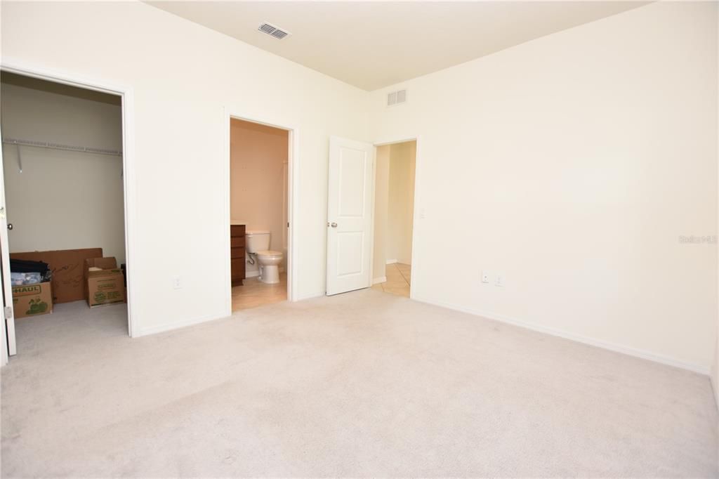 В аренду: $2,160 (4 спален, 3 ванн, 1830 Квадратных фут)