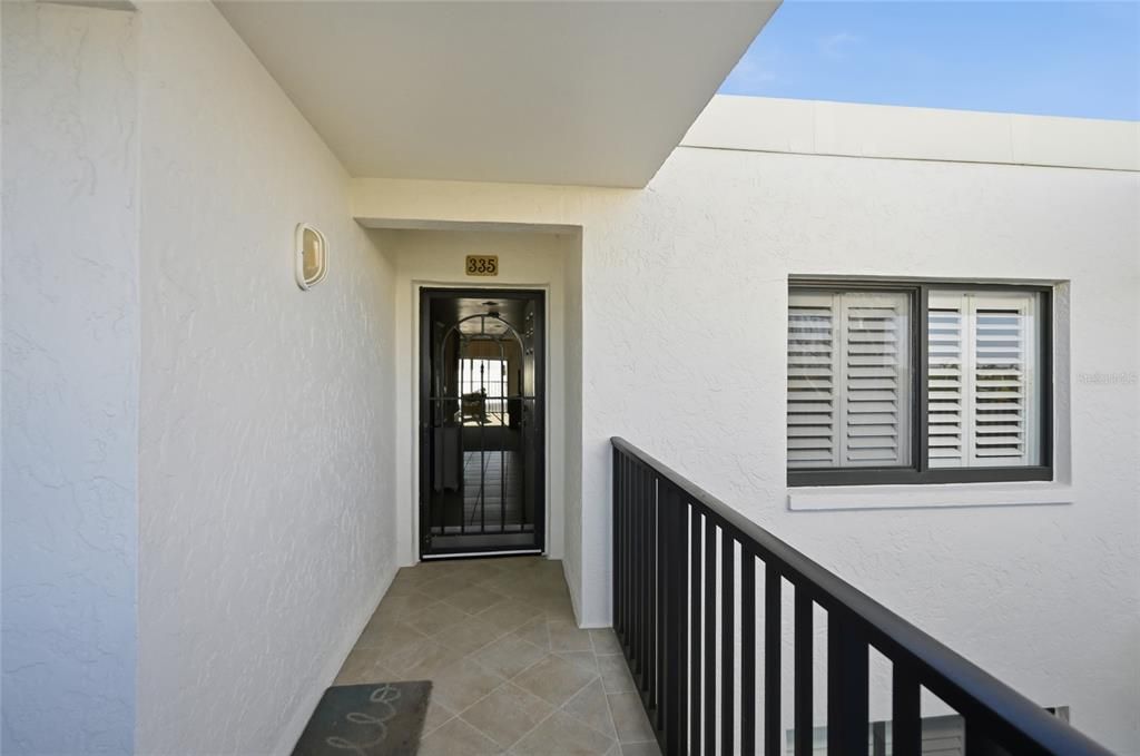 For Sale: $1,295,000 (2 beds, 2 baths, 1350 Square Feet)