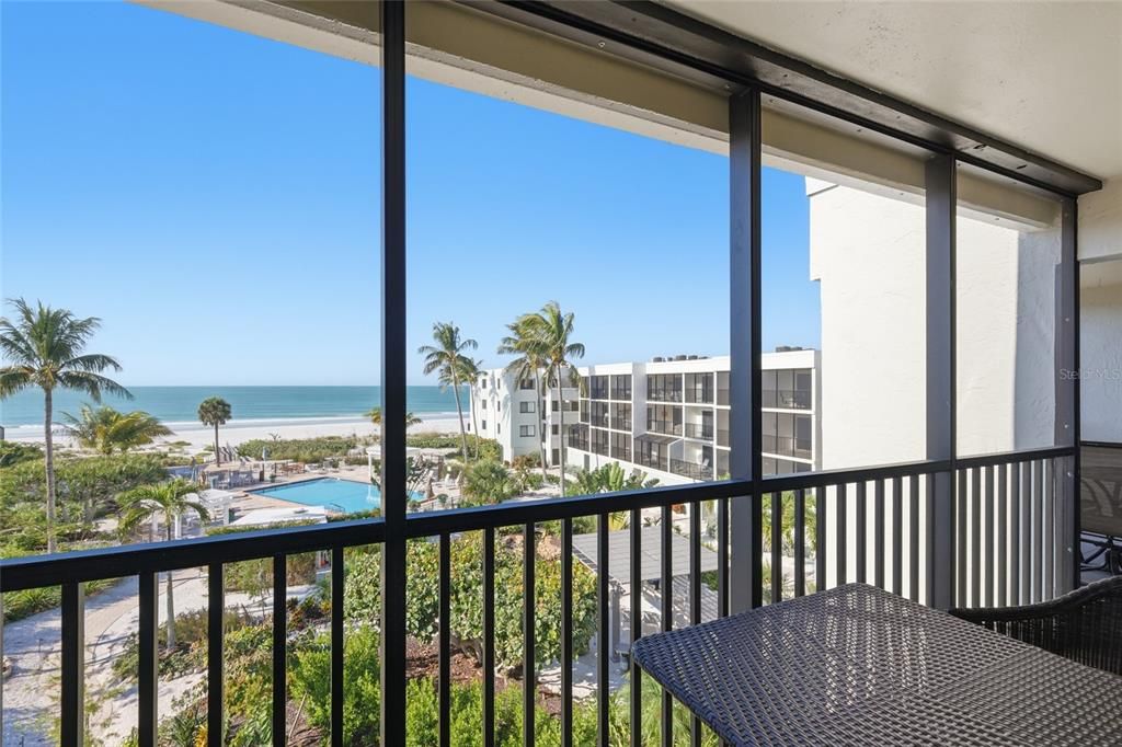 For Sale: $1,295,000 (2 beds, 2 baths, 1350 Square Feet)