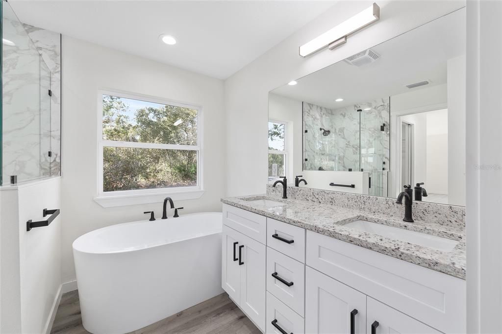 For Sale: $269,900 (3 beds, 2 baths, 1449 Square Feet)