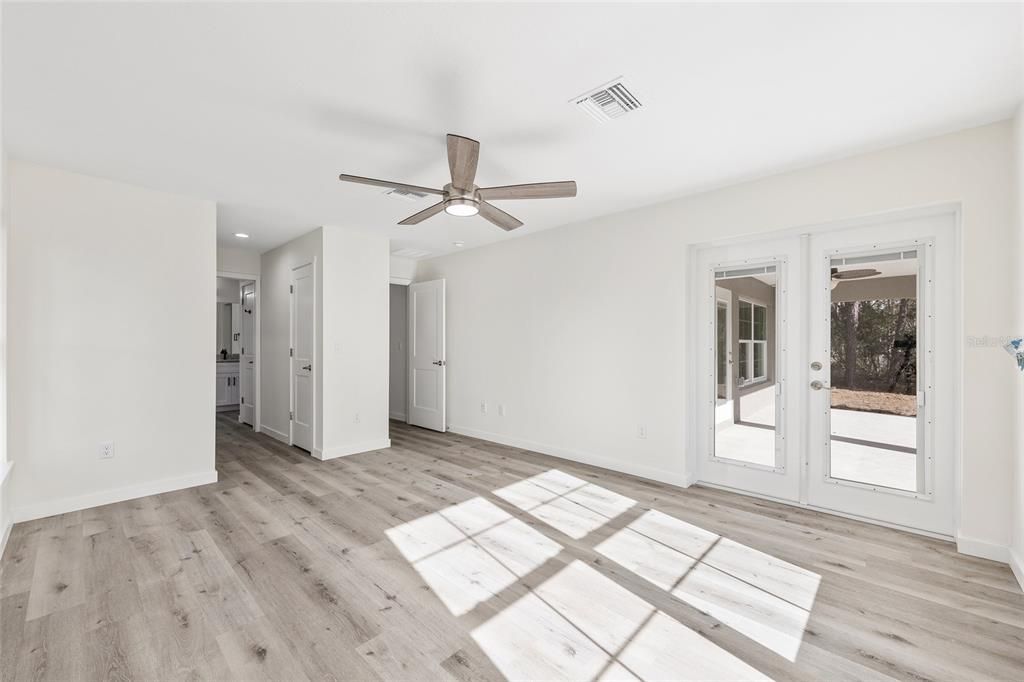 For Sale: $269,900 (3 beds, 2 baths, 1449 Square Feet)