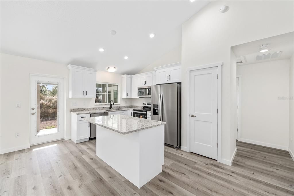 For Sale: $269,900 (3 beds, 2 baths, 1449 Square Feet)