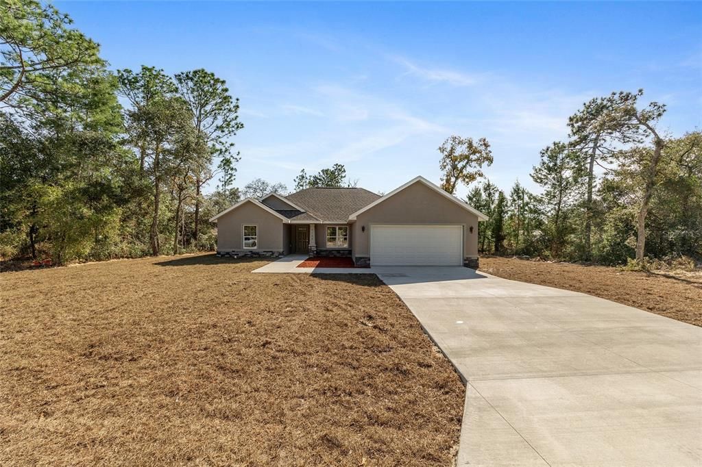 For Sale: $269,900 (3 beds, 2 baths, 1449 Square Feet)