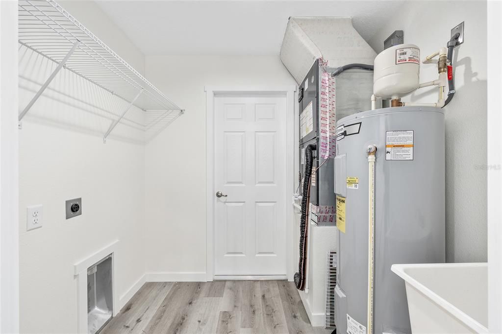 For Sale: $269,900 (3 beds, 2 baths, 1449 Square Feet)