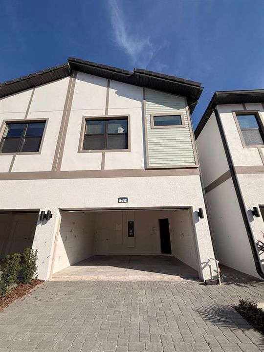 Vendido Recientemente: $749,940 (5 camas, 5 baños, 1947 Pies cuadrados)