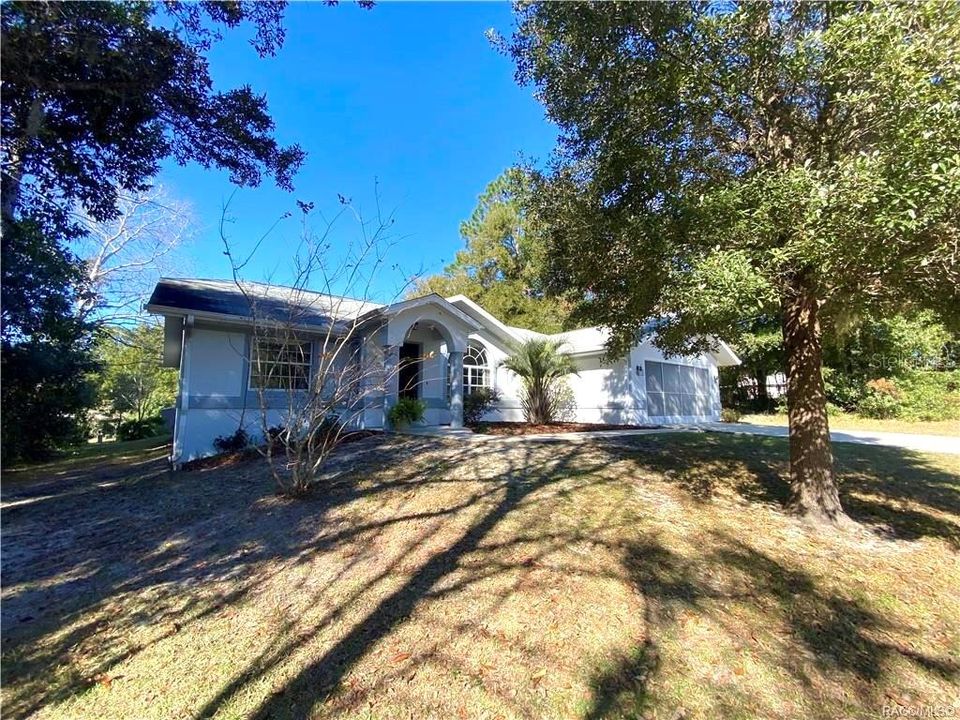 For Sale: $249,900 (3 beds, 2 baths, 1855 Square Feet)