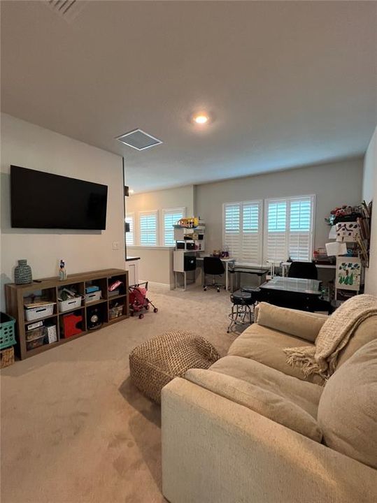 For Sale: $565,000 (4 beds, 2 baths, 2377 Square Feet)