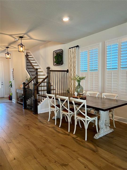 For Sale: $565,000 (4 beds, 2 baths, 2377 Square Feet)