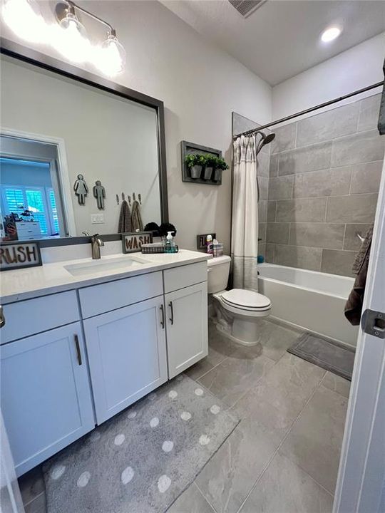 For Sale: $565,000 (4 beds, 2 baths, 2377 Square Feet)