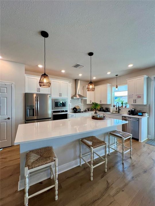 For Sale: $565,000 (4 beds, 2 baths, 2377 Square Feet)