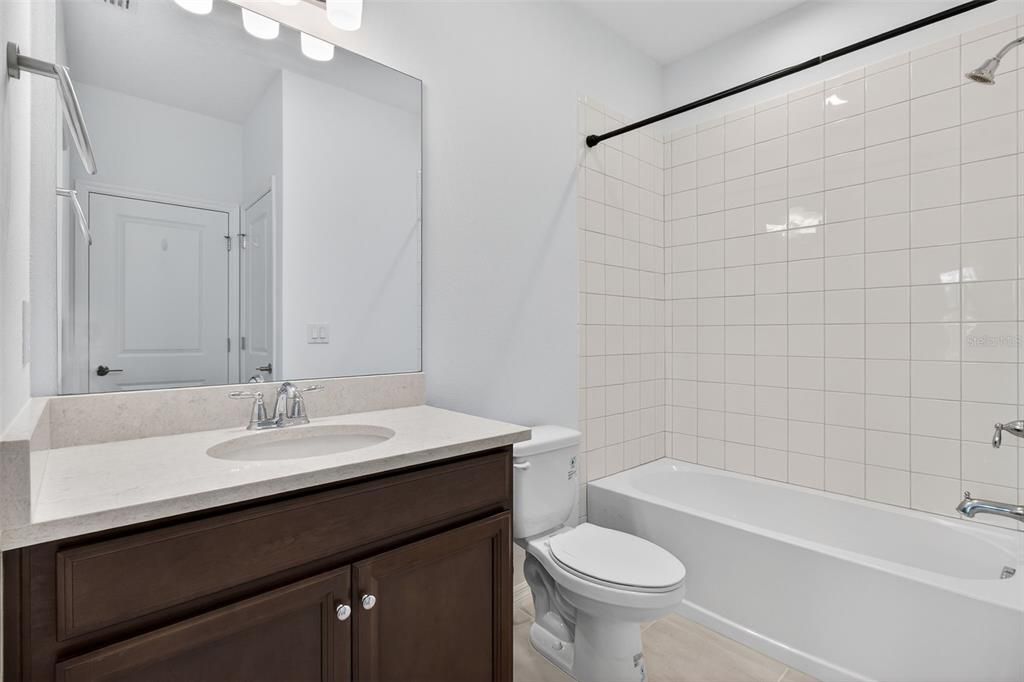 En Venta: $499,900 (4 camas, 3 baños, 2636 Pies cuadrados)