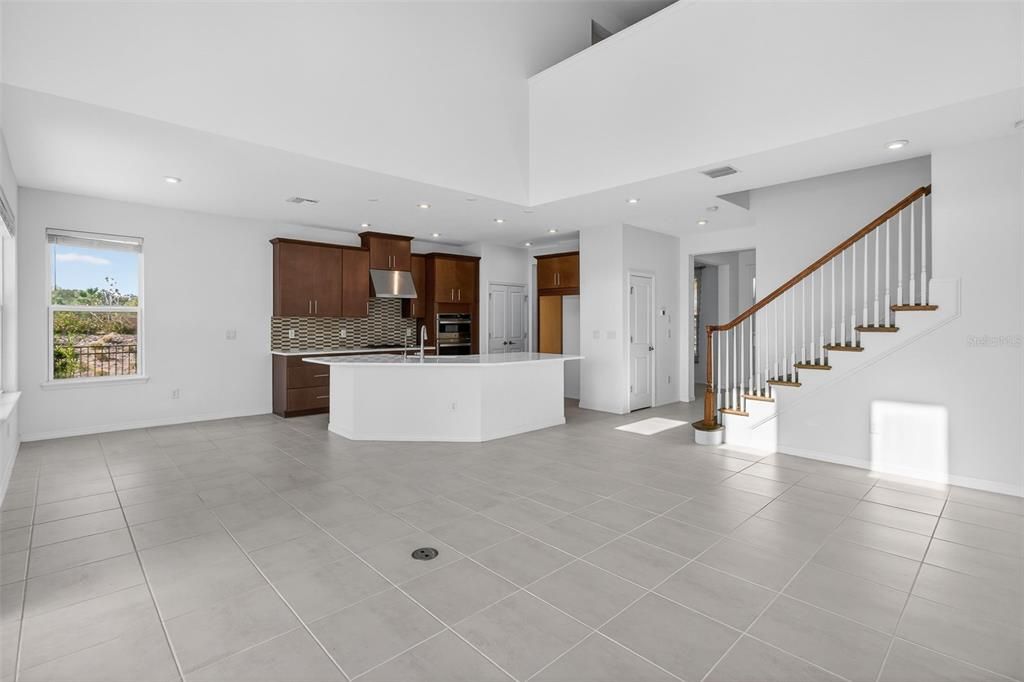 En Venta: $499,900 (4 camas, 3 baños, 2636 Pies cuadrados)