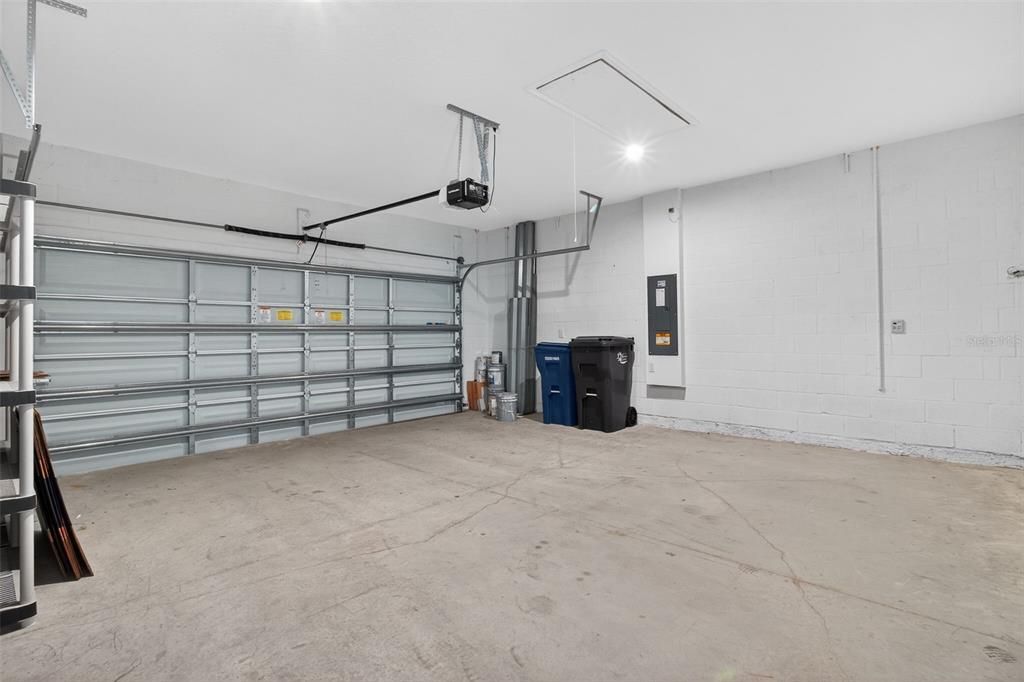 En Venta: $499,900 (4 camas, 3 baños, 2636 Pies cuadrados)