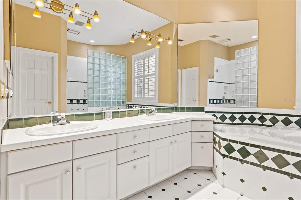 For Rent: $5,000 (4 beds, 3 baths, 3186 Square Feet)