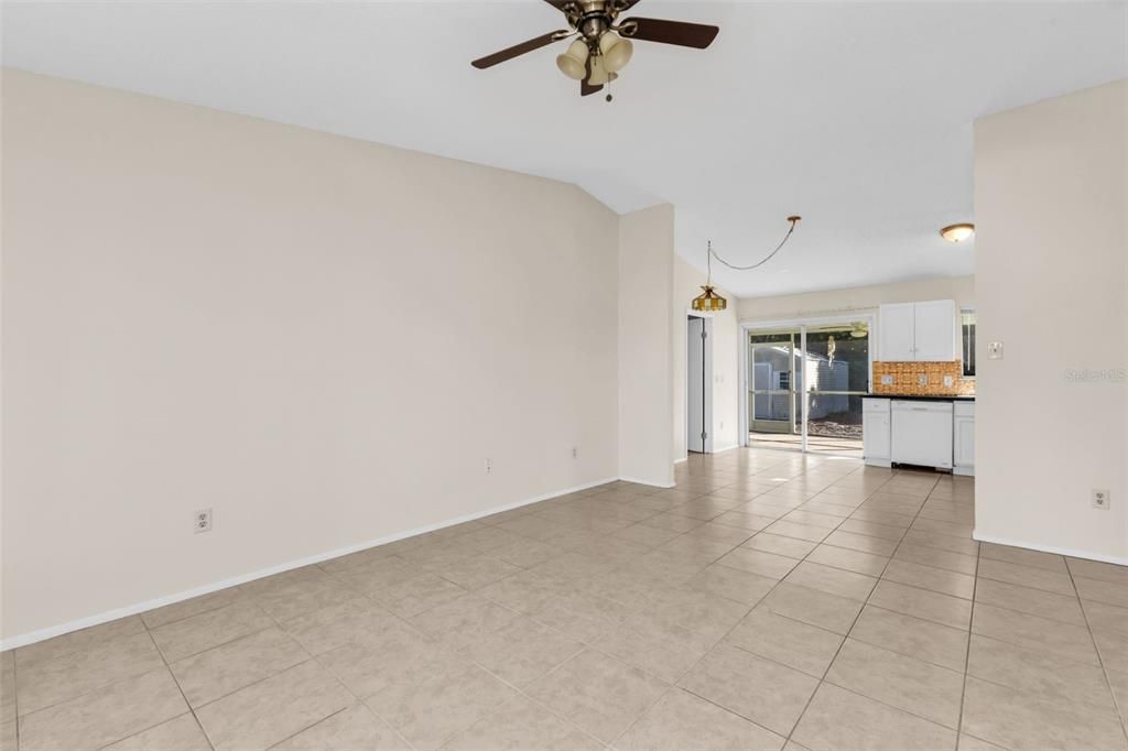 En Venta: $192,000 (2 camas, 2 baños, 1050 Pies cuadrados)