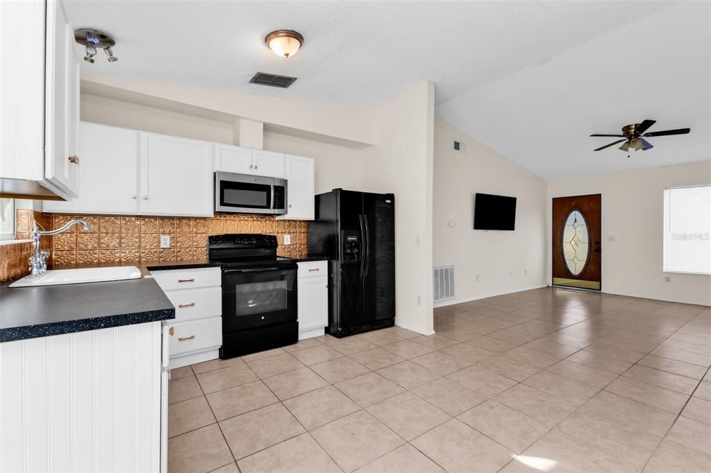 En Venta: $192,000 (2 camas, 2 baños, 1050 Pies cuadrados)