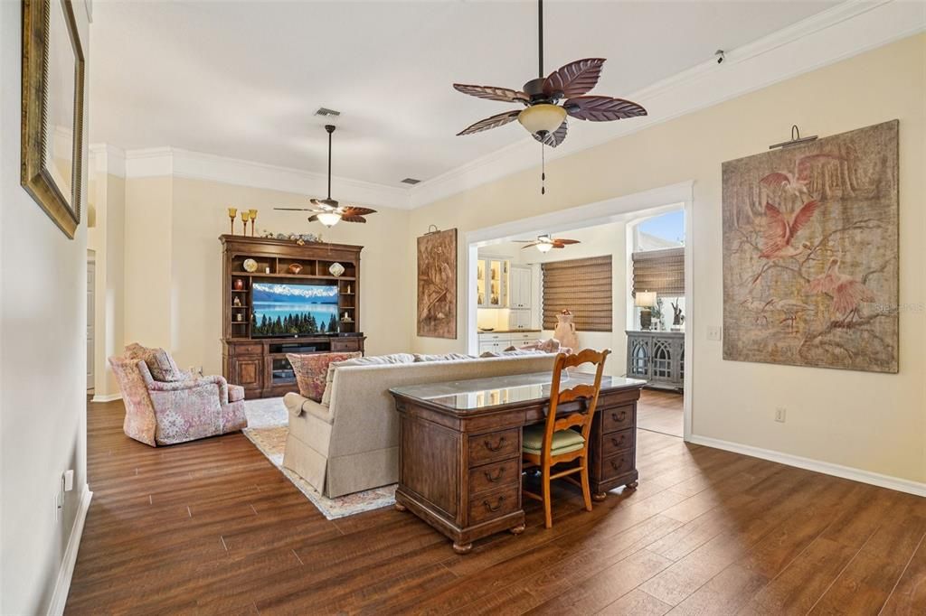 En Venta: $925,000 (3 camas, 3 baños, 3367 Pies cuadrados)