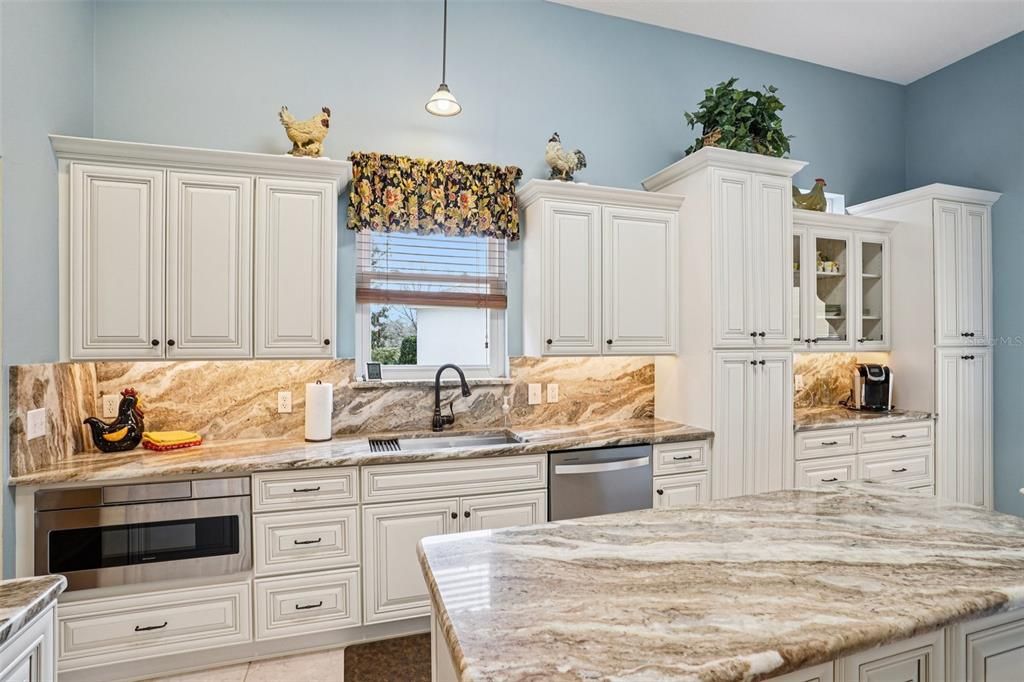 En Venta: $925,000 (3 camas, 3 baños, 3367 Pies cuadrados)