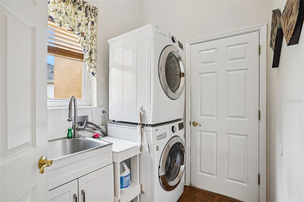 En Venta: $925,000 (3 camas, 3 baños, 3367 Pies cuadrados)