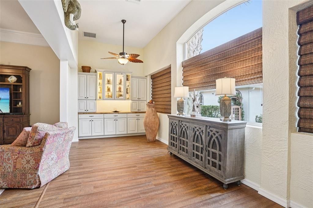 En Venta: $925,000 (3 camas, 3 baños, 3367 Pies cuadrados)