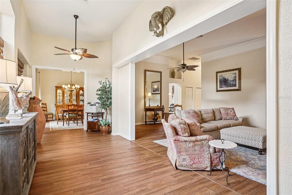 En Venta: $925,000 (3 camas, 3 baños, 3367 Pies cuadrados)