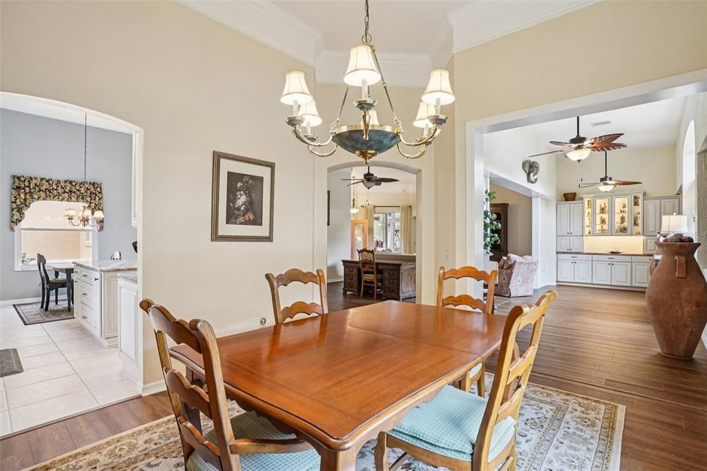 En Venta: $925,000 (3 camas, 3 baños, 3367 Pies cuadrados)