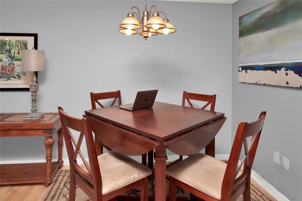 For Sale: $199,000 (1 beds, 1 baths, 645 Square Feet)