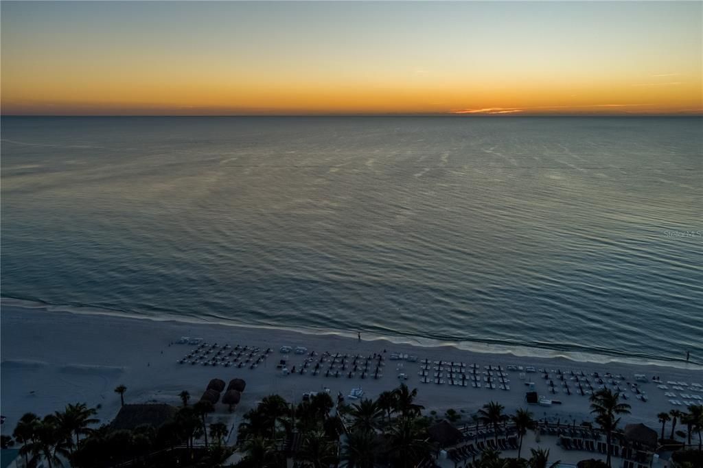 出租: $35,000 (3 贝兹, 3 浴室, 3302 平方英尺)