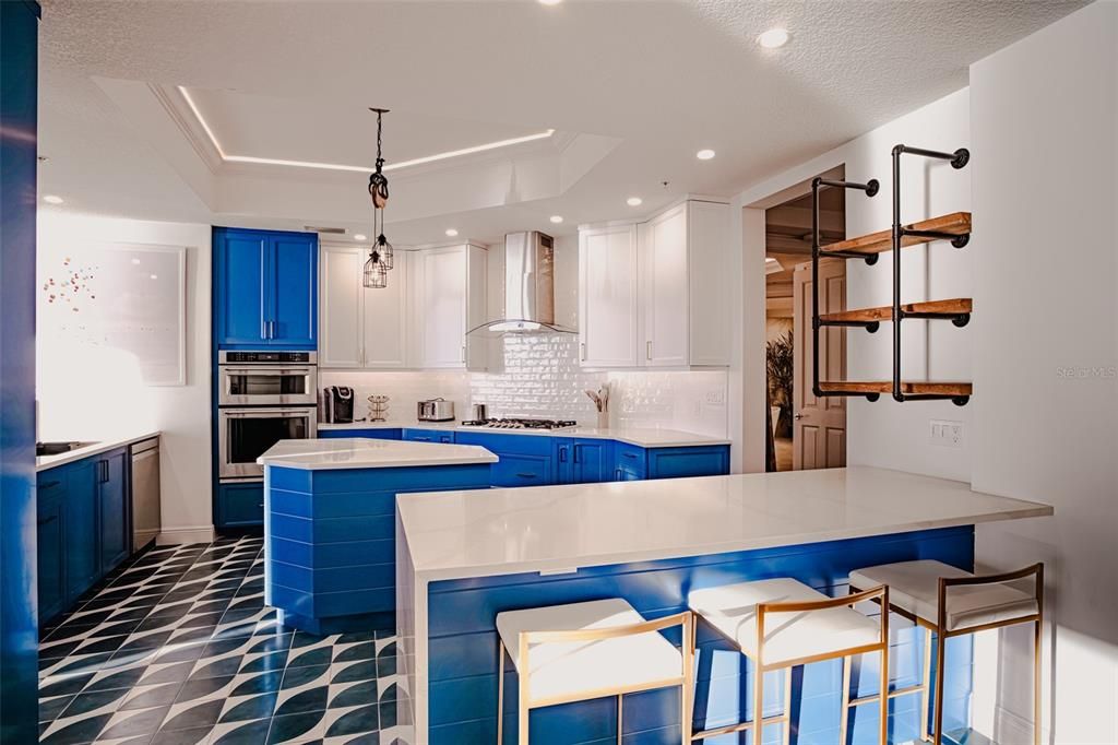 出租: $35,000 (3 贝兹, 3 浴室, 3302 平方英尺)