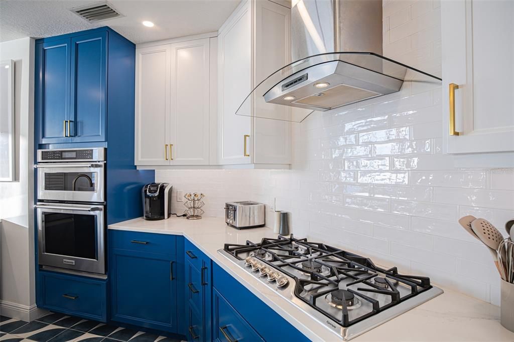 出租: $35,000 (3 贝兹, 3 浴室, 3302 平方英尺)