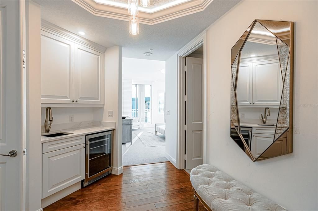 出租: $35,000 (3 贝兹, 3 浴室, 3302 平方英尺)