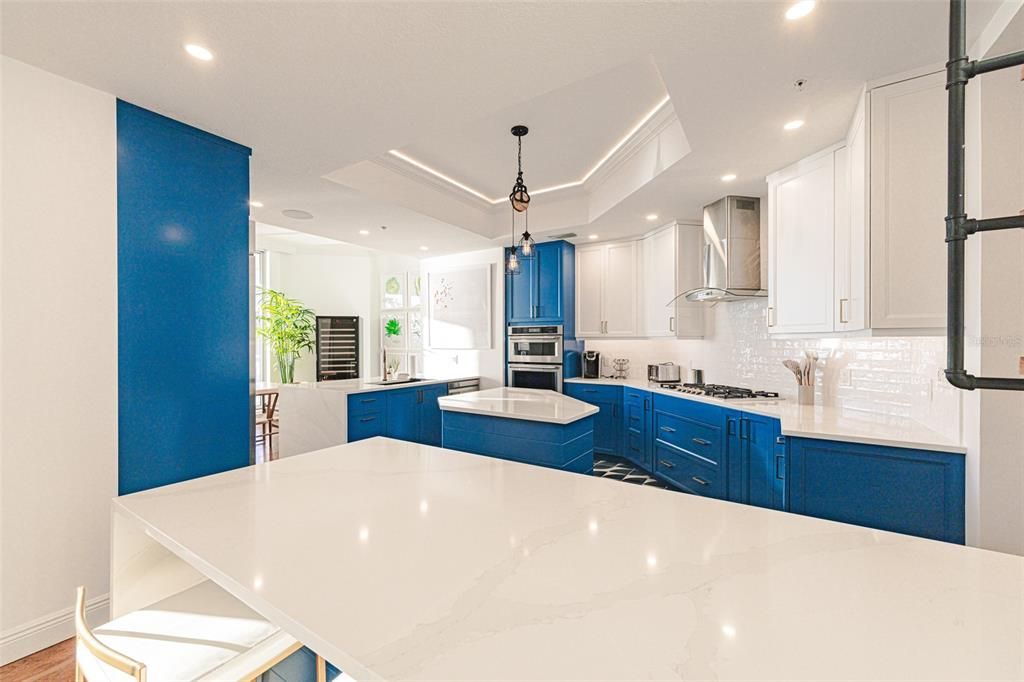 出租: $35,000 (3 贝兹, 3 浴室, 3302 平方英尺)