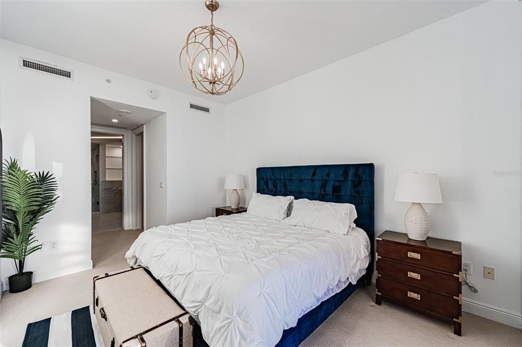 出租: $35,000 (3 贝兹, 3 浴室, 3302 平方英尺)