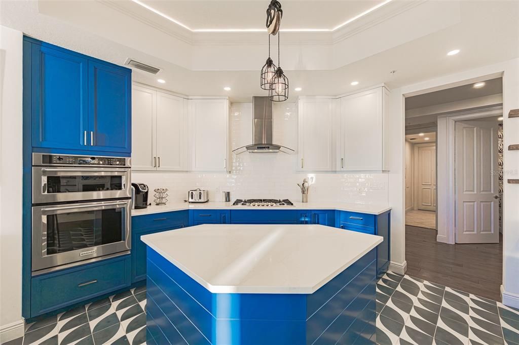 出租: $35,000 (3 贝兹, 3 浴室, 3302 平方英尺)