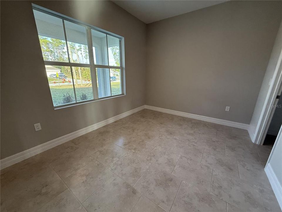 В аренду: $2,100 (3 спален, 2 ванн, 1615 Квадратных фут)