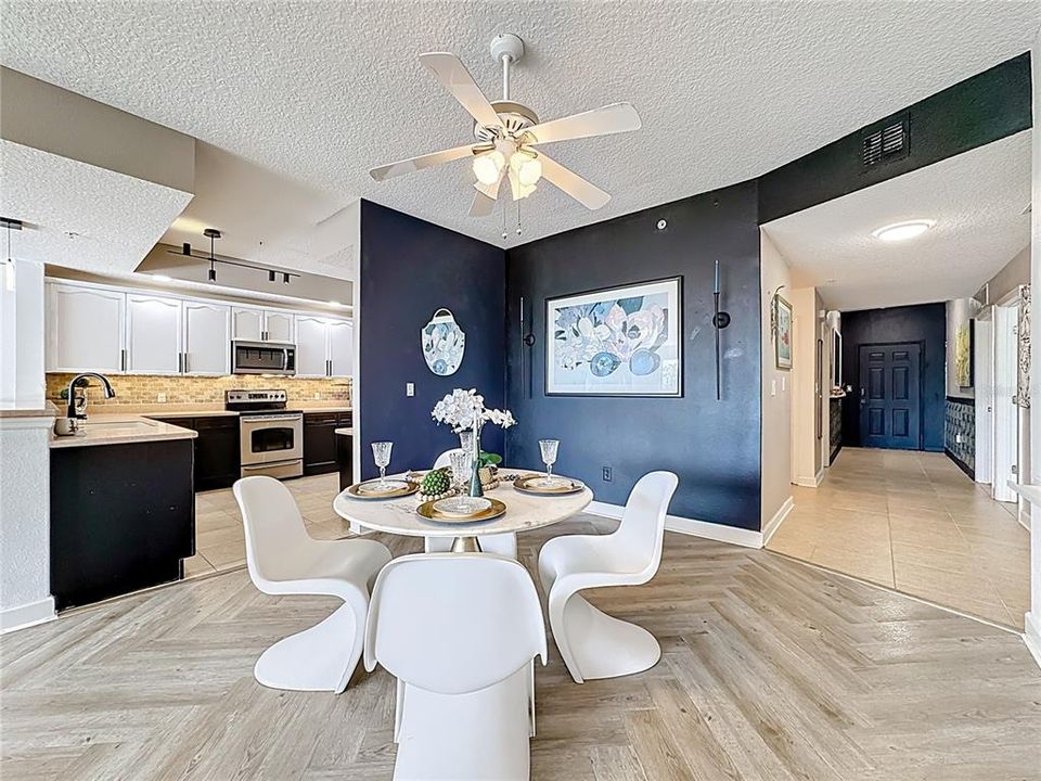 На продажу: $390,000 (3 спален, 2 ванн, 2260 Квадратных фут)