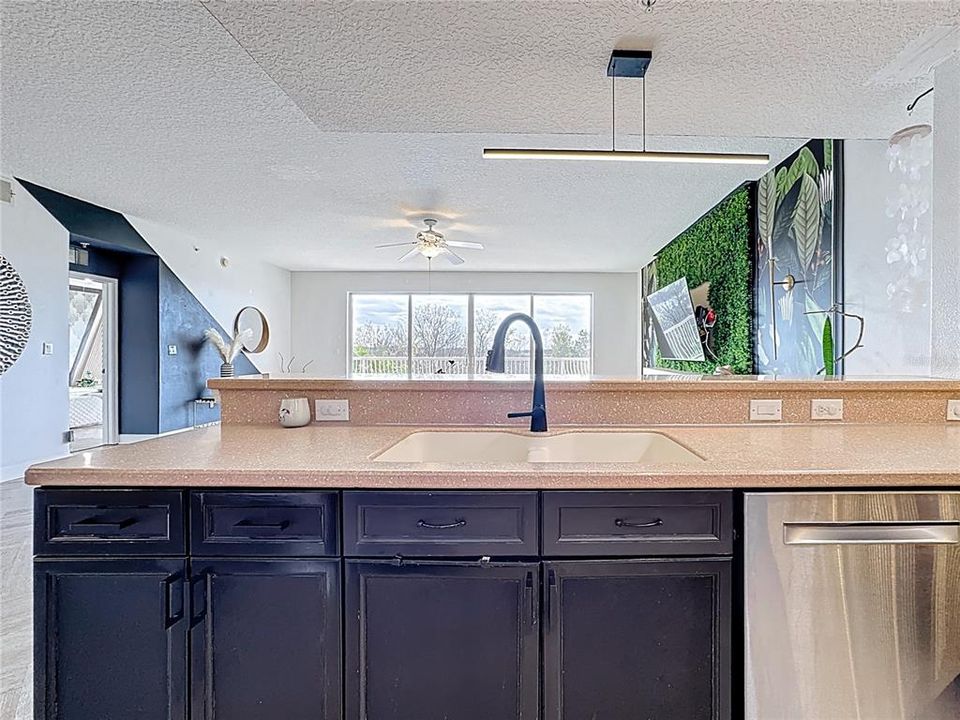 На продажу: $390,000 (3 спален, 2 ванн, 2260 Квадратных фут)