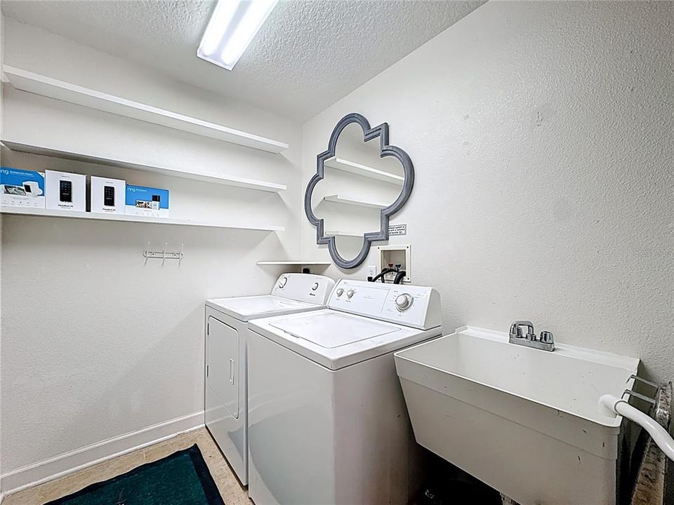 На продажу: $390,000 (3 спален, 2 ванн, 2260 Квадратных фут)