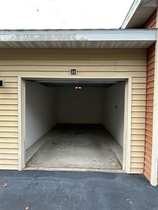 待售: $215,000 (2 贝兹, 2 浴室, 975 平方英尺)