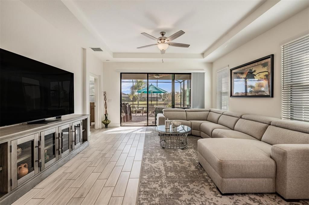 Active With Contract: $525,000 (2 beds, 2 baths, 1689 Square Feet)